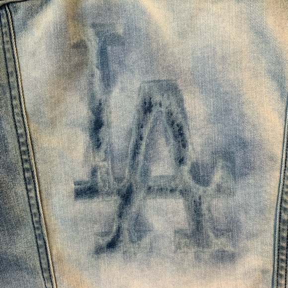 Levi’s Sleeveless Jacket Vest Bleached Los Angeles LA Dodgers Logo on Back Sz L - Picture 7 of 10